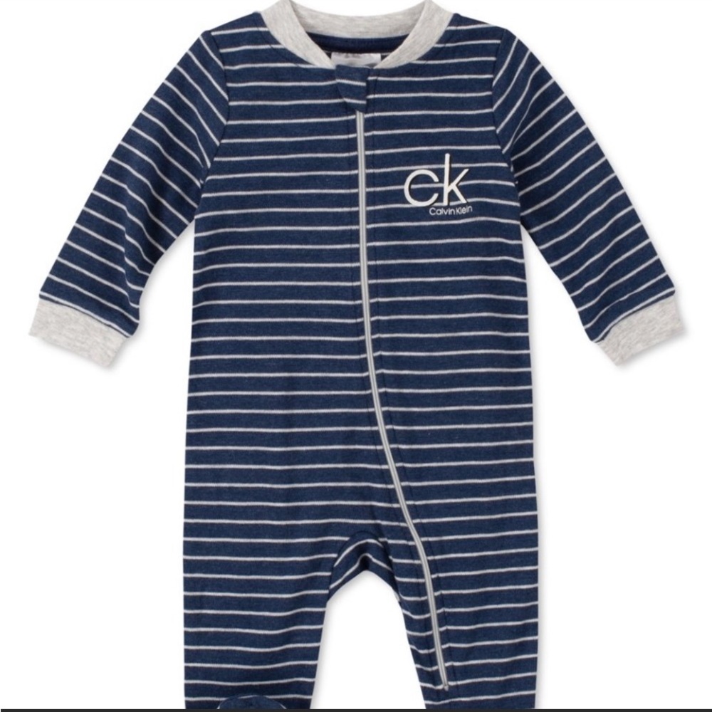 Calvin Klein Baby Boys
Striped Coverall - Navy/Heather
Gray, 0-3 Months